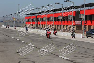 media/Aug-27-2022-Fastrack Riders (Sat) [[c588535105]]/Level 2/Session 1 Start Finish/